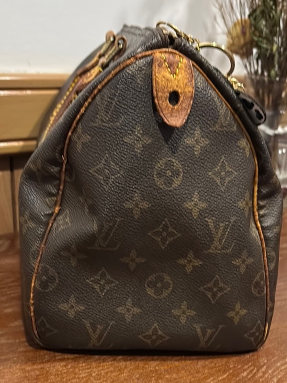 Louis Vuitton Monogram Speedy 30 Handbag - Picture 4 of 13